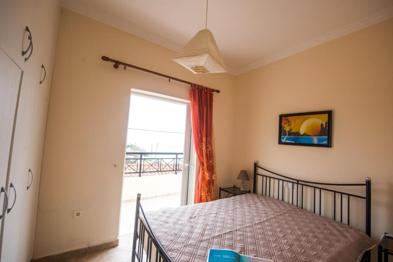 Pantelis Apartments Айос-Георгіос Екстер'єр фото
