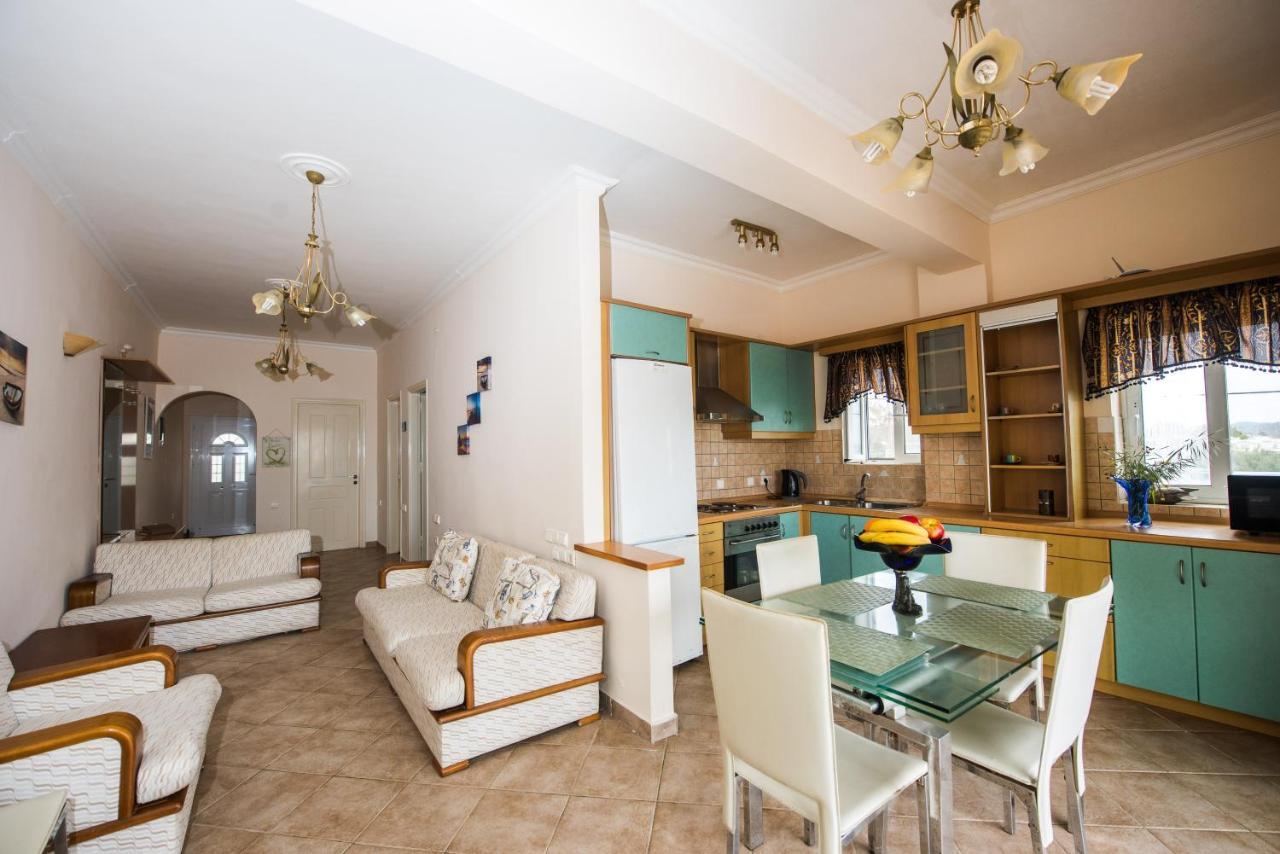 Pantelis Apartments Айос-Георгіос Екстер'єр фото