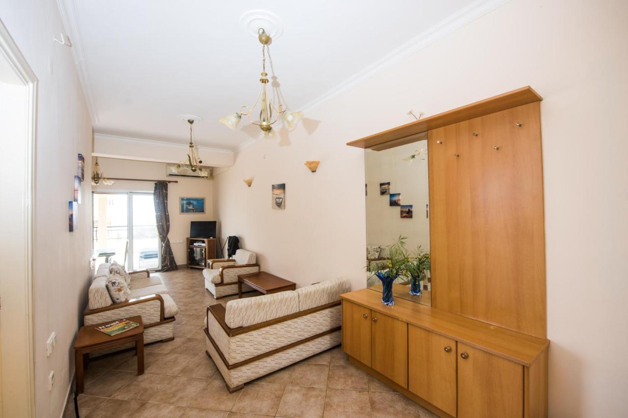 Pantelis Apartments Айос-Георгіос Екстер'єр фото