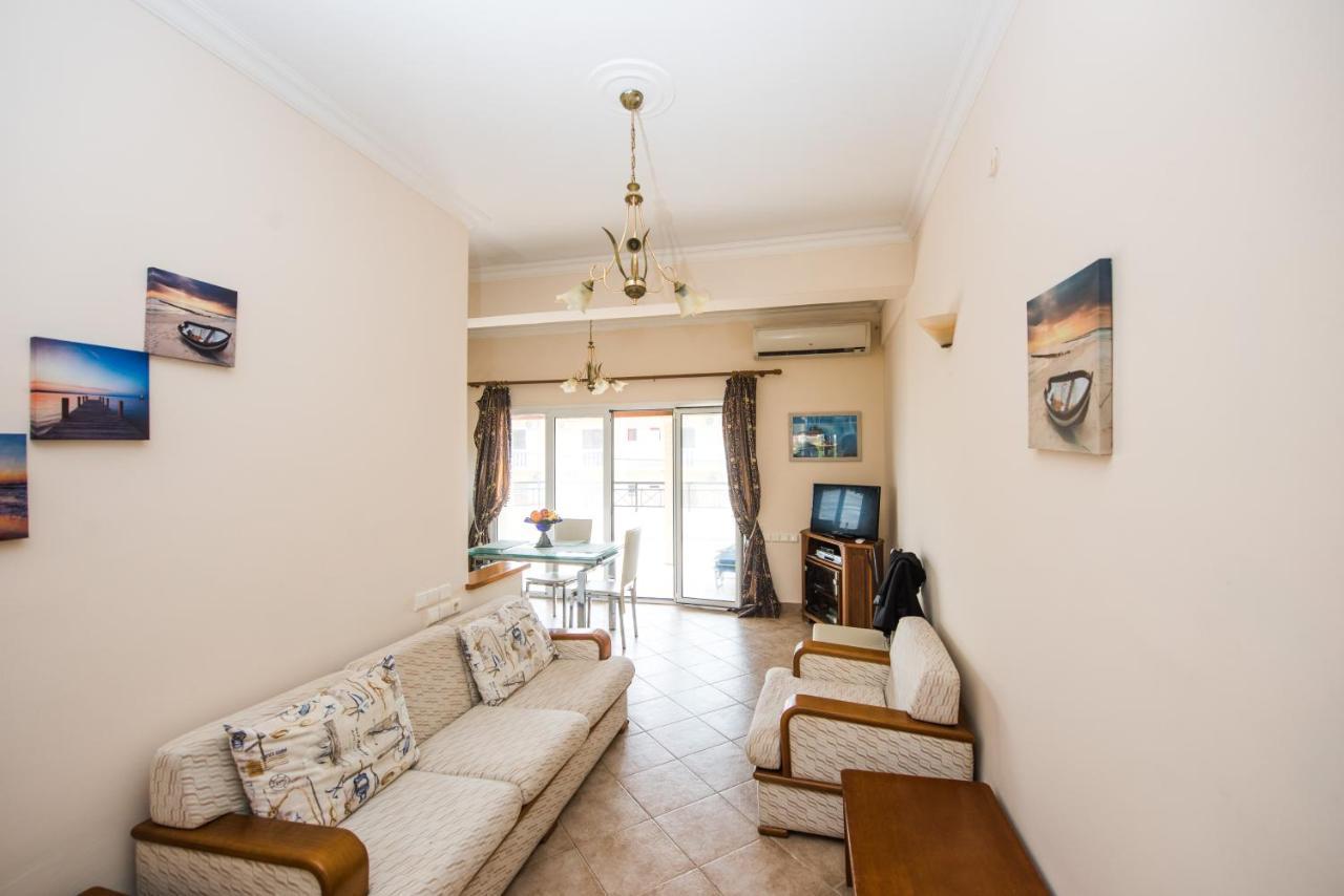 Pantelis Apartments Айос-Георгіос Екстер'єр фото