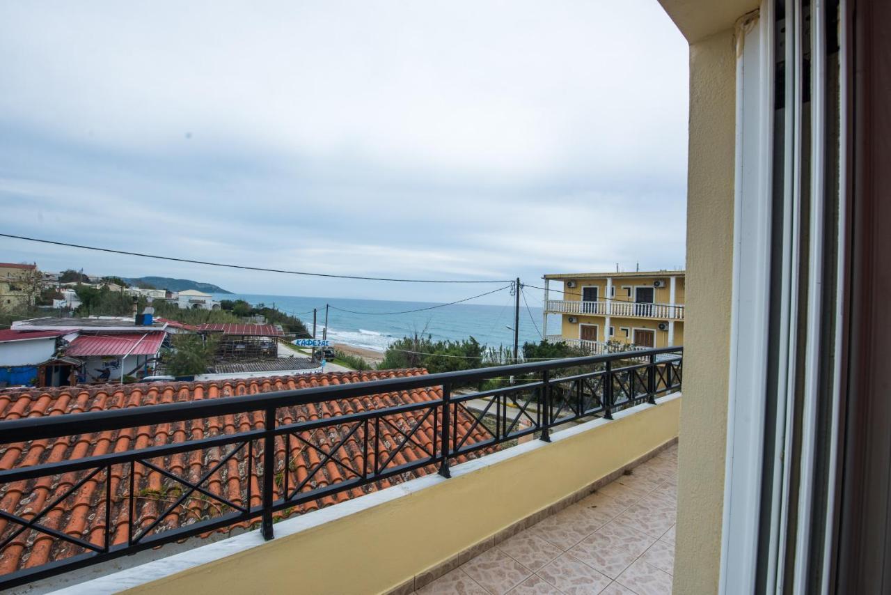 Pantelis Apartments Айос-Георгіос Екстер'єр фото
